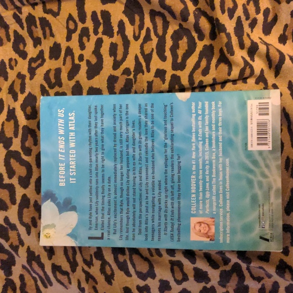 It starts with us by Colleen hoover - Picture 2 of 3